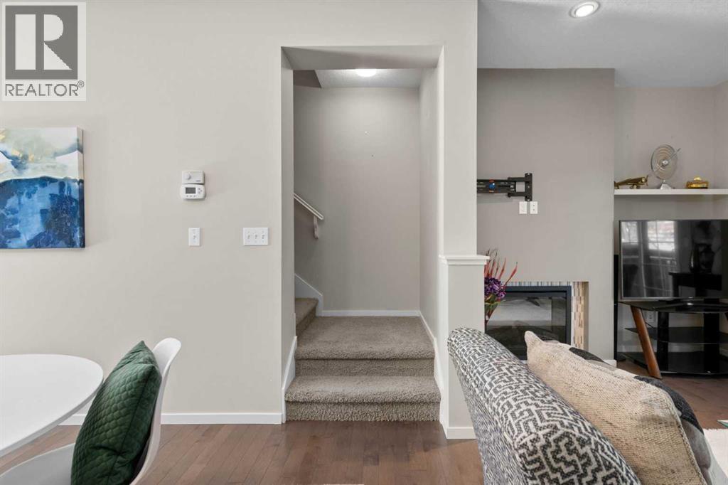 Photo 15 of 229 Ascot Circle Sw, Calgary AB