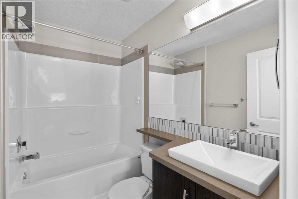 Photo 7 of 229 Ascot Circle Sw, Calgary AB