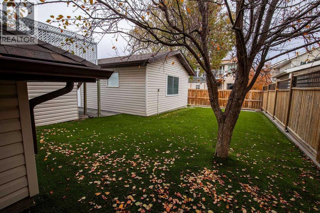 Photo 30 of 139 Fairmont Road S, Lethbridge AB