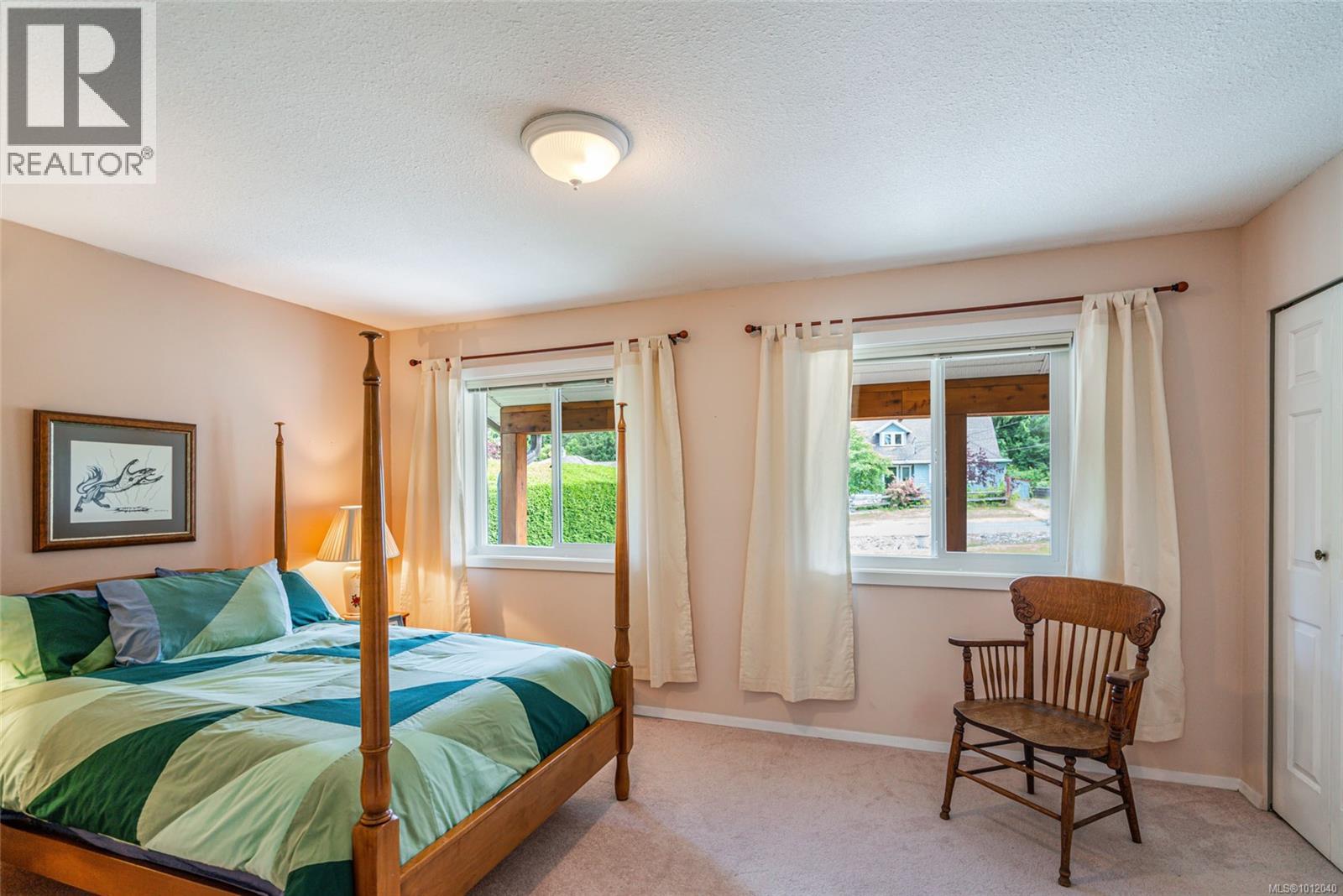 Photo 26 of 1023 Harlequin Rd, Qualicum Beach BC