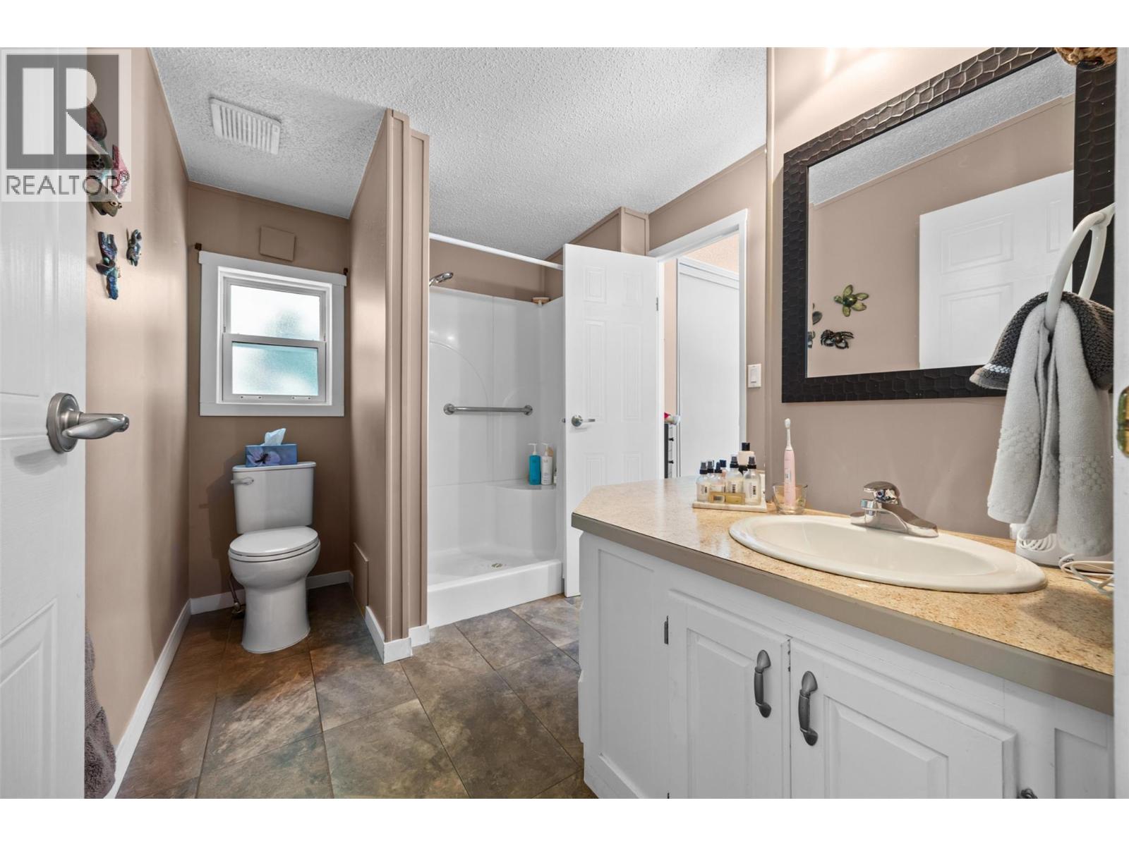 35 1750 Lenz Road, West Kelowna