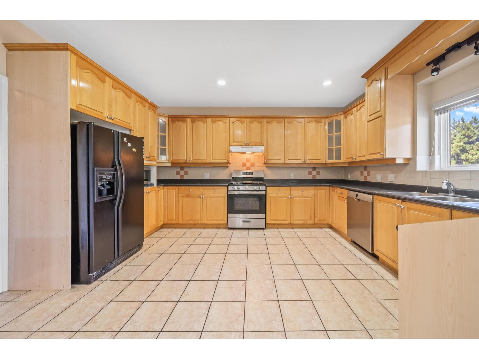 Photo 13 of 7718 145 Street, Surrey BC