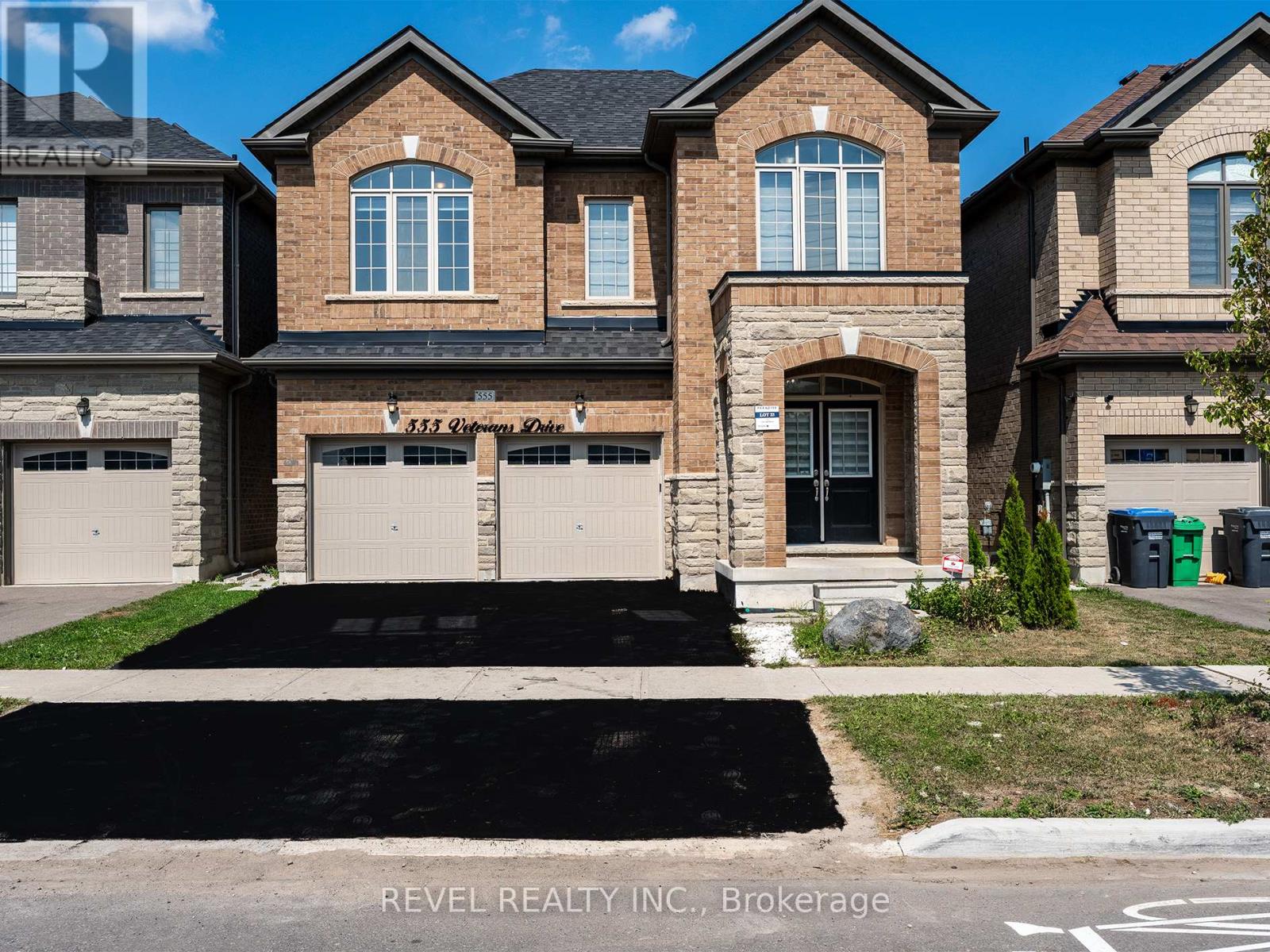 Photo 19 of 555 Veterans Drive, Brampton ON