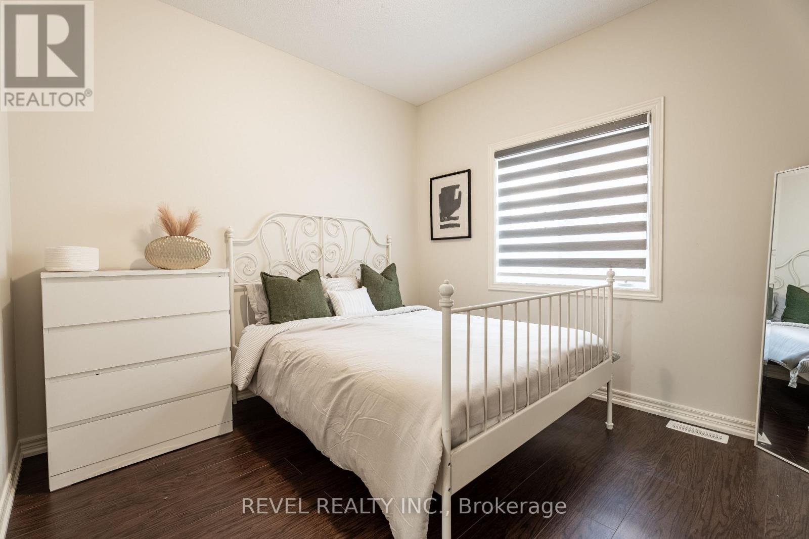 Photo 3 of 555 Veterans Drive, Brampton ON