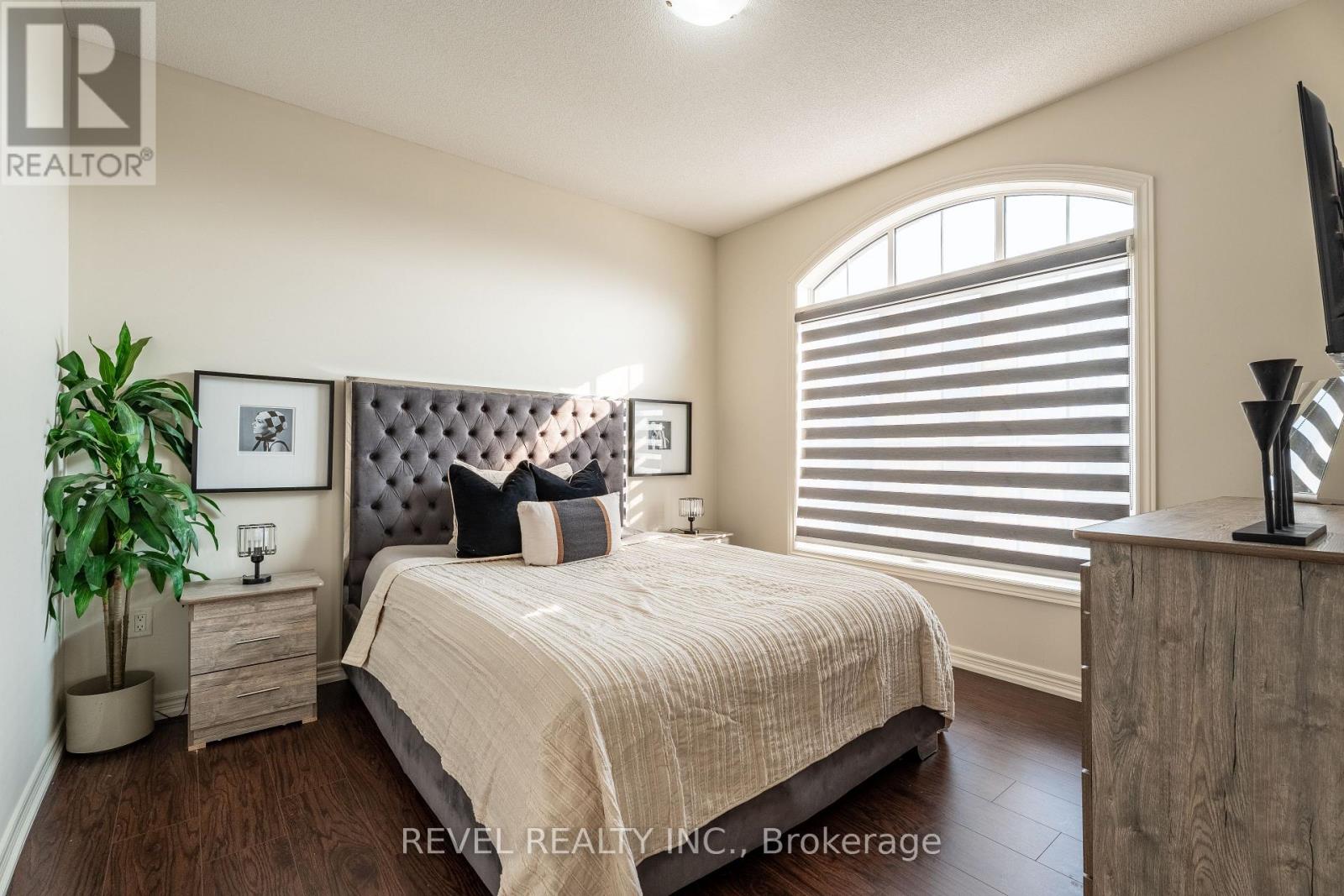 Photo 14 of 555 Veterans Drive, Brampton ON