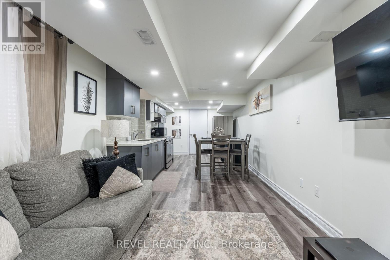 Photo 9 of 555 Veterans Drive, Brampton ON
