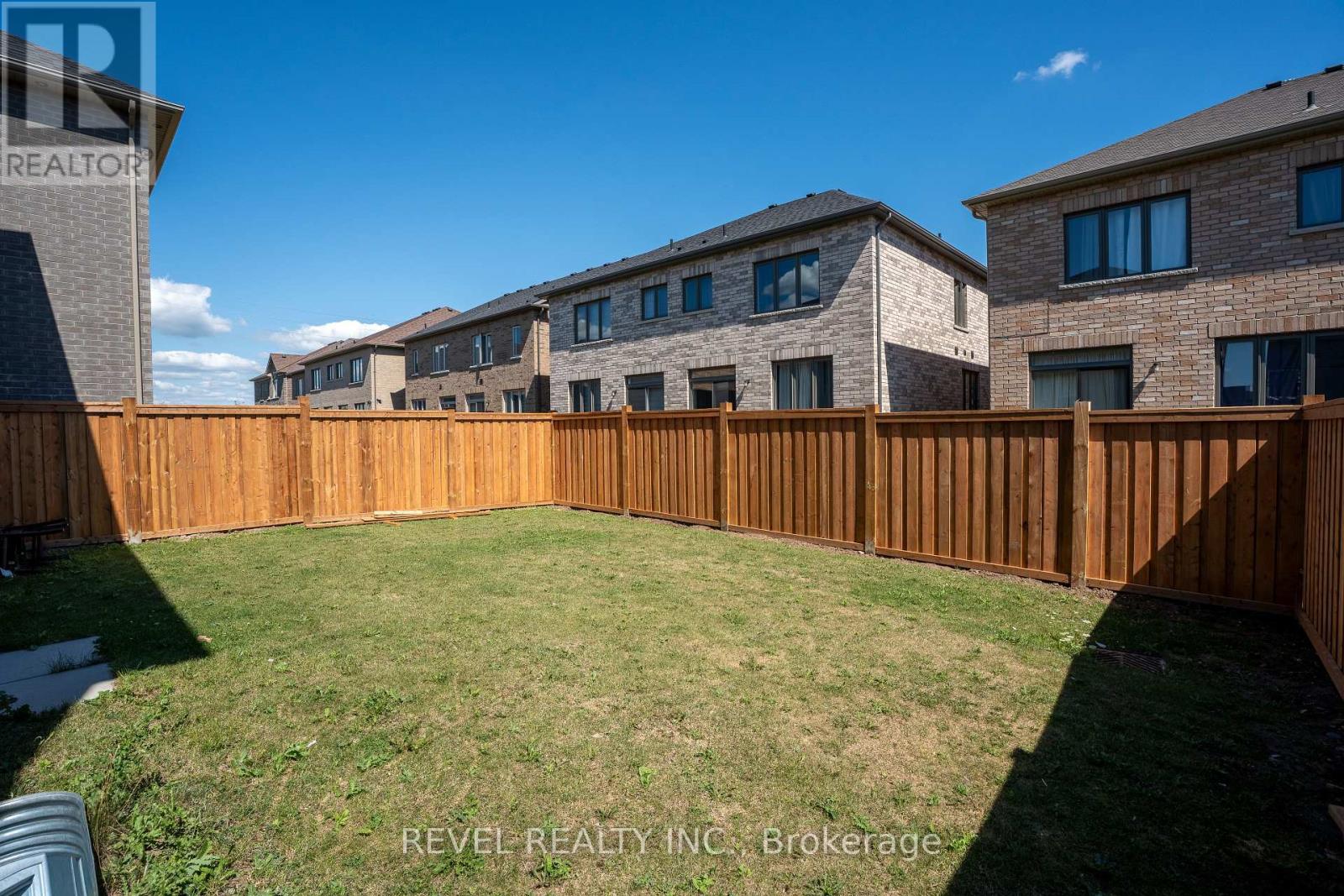 Photo 11 of 555 Veterans Drive, Brampton ON