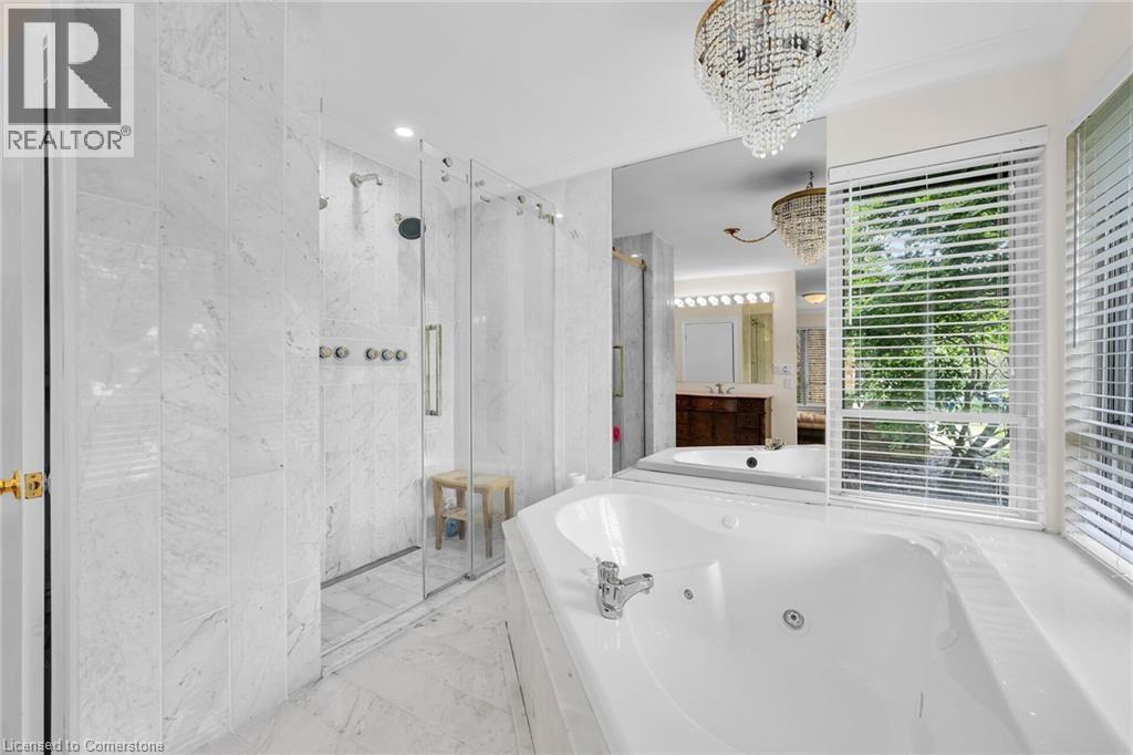 Photo 15 of 16 Freeland Court, Hamilton ON