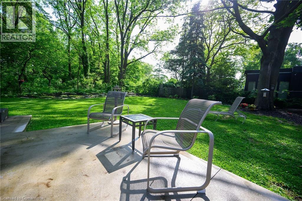 Photo 24 of 16 Freeland Court, Hamilton ON