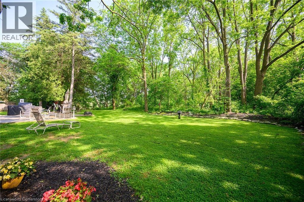 Photo 25 of 16 Freeland Court, Hamilton ON