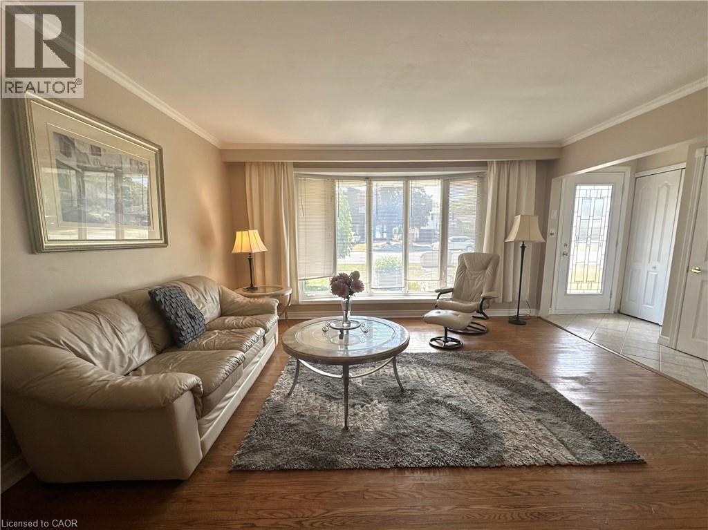 Photo 7 of 583 Walkers Line Unit Upper, Burlington ON