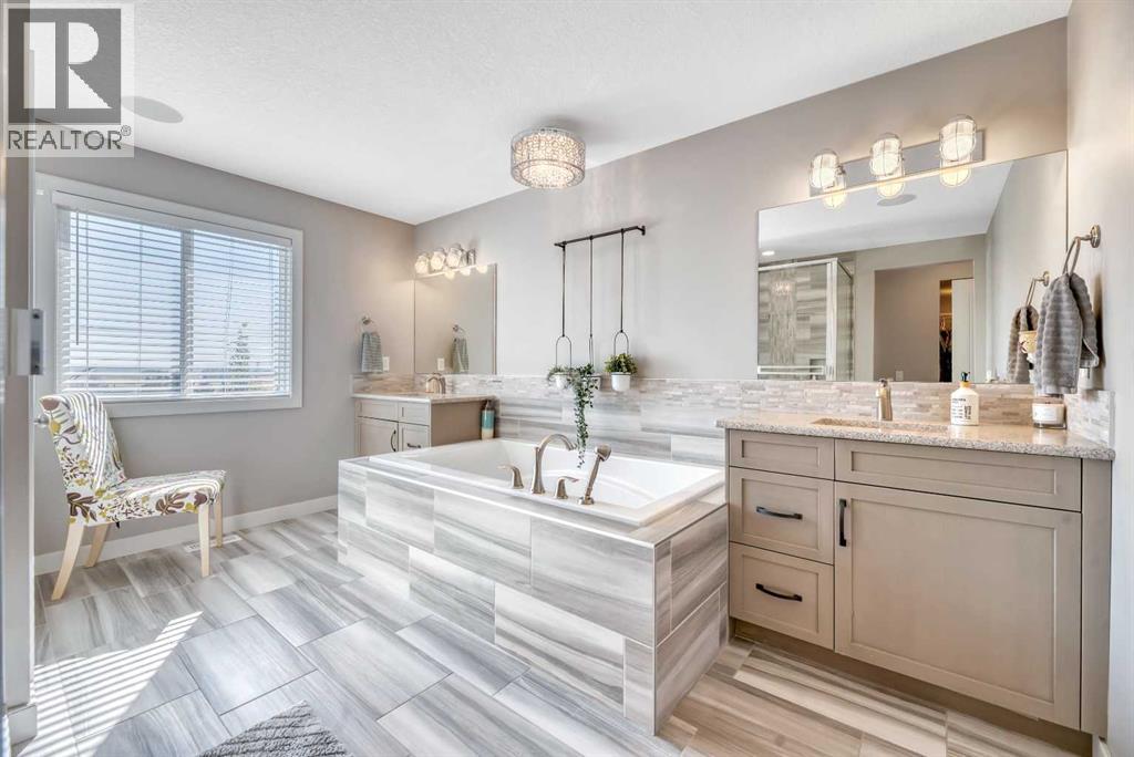 Photo 38 of 21 Ranchers Crescent, Okotoks AB