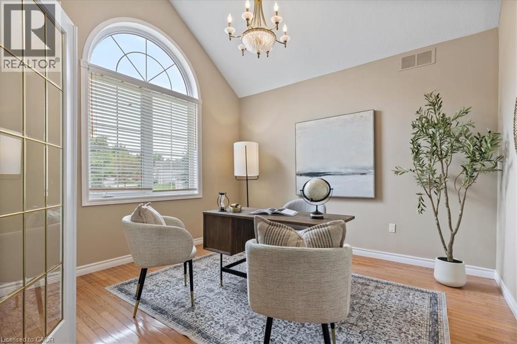 Photo 4 of 122 Briarmeadow Place, Kitchener ON