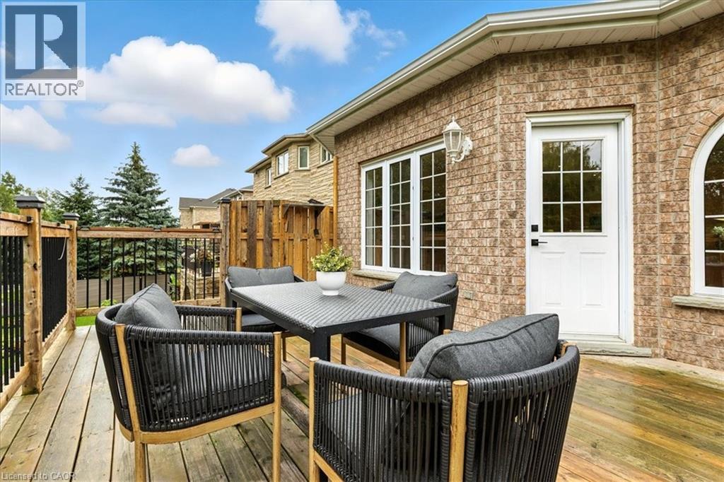 Photo 5 of 122 Briarmeadow Place, Kitchener ON