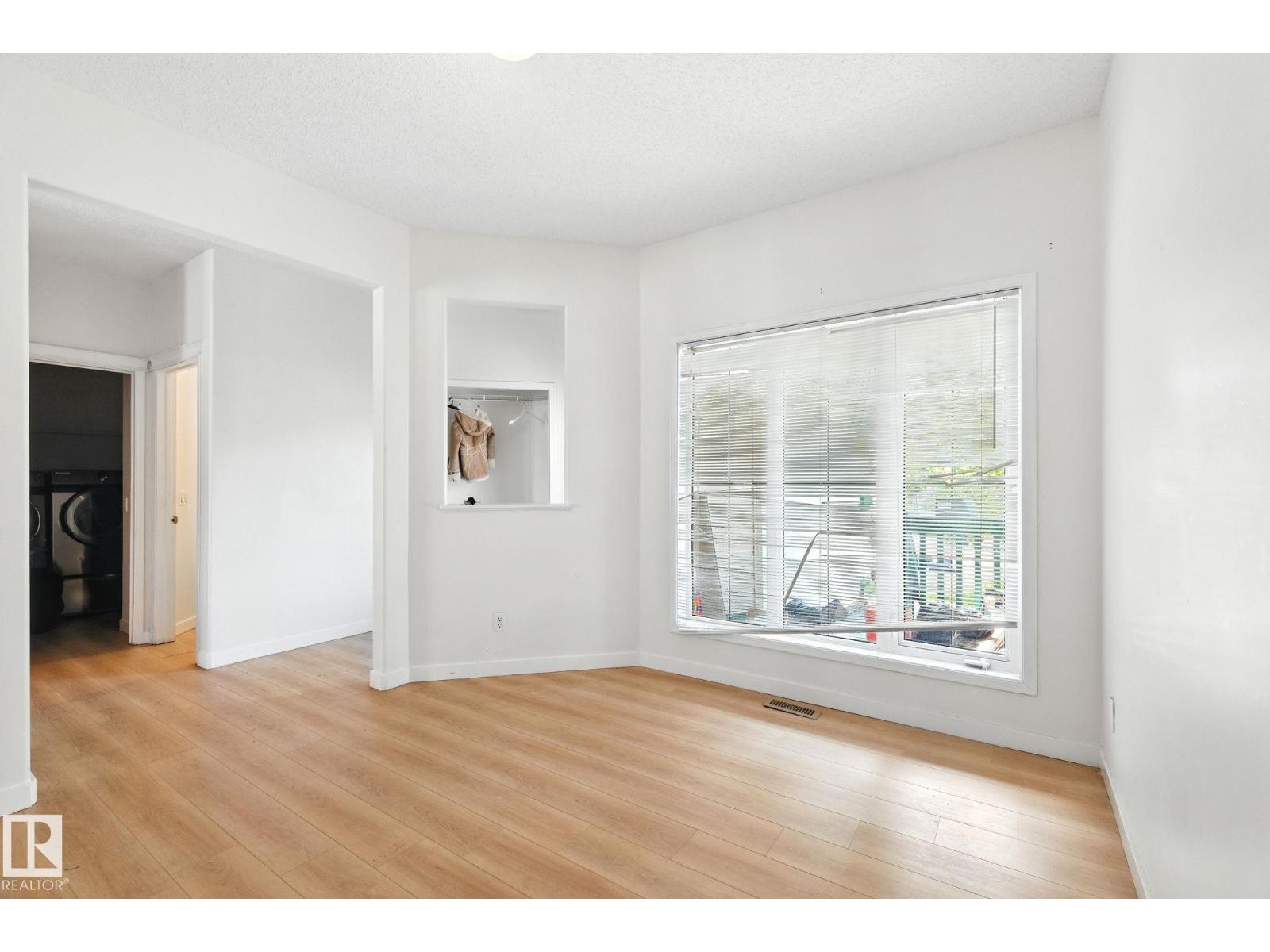 Photo 15 of 7836 7 Av Sw, Edmonton AB