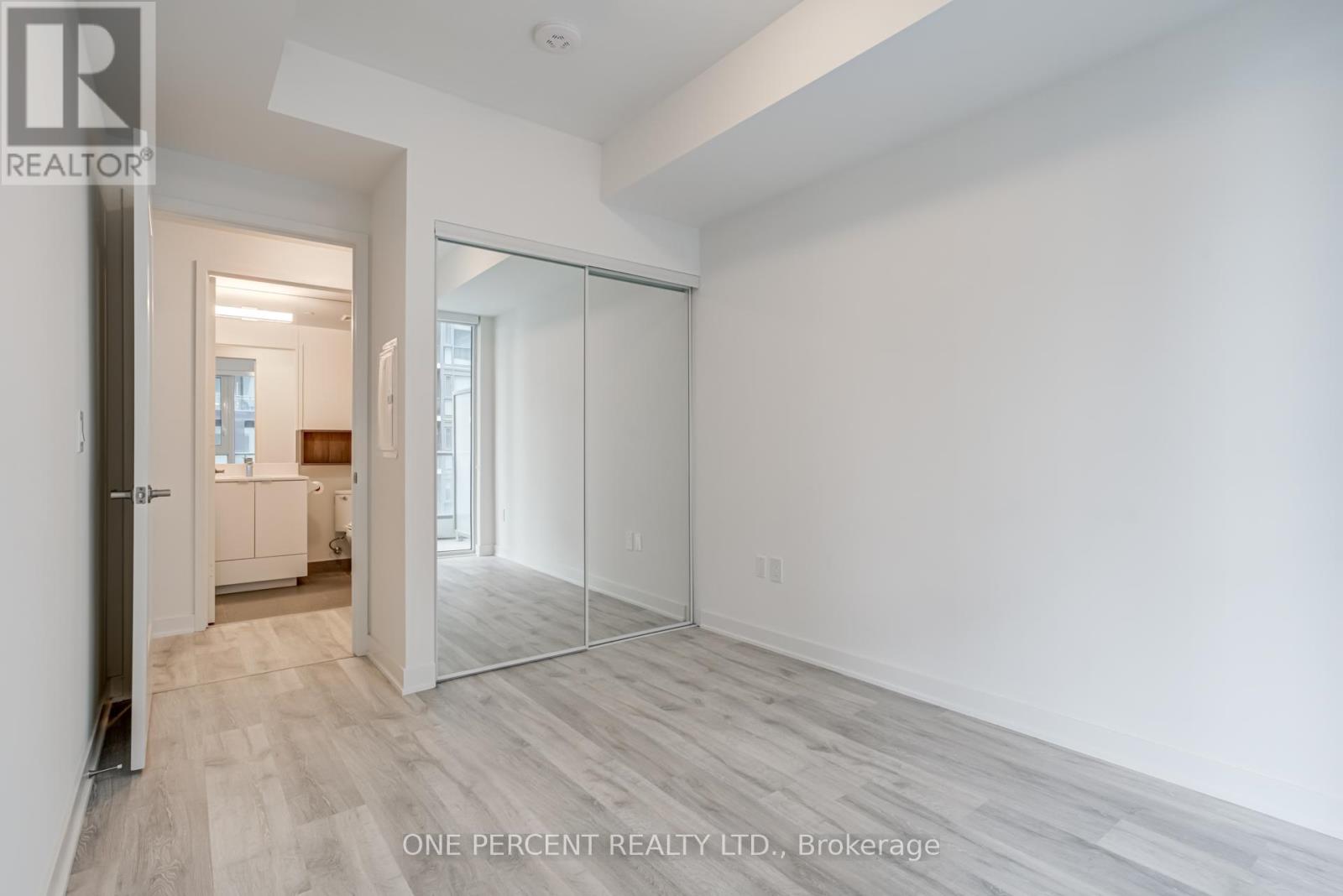 Photo 32 of 843 D 121 Lower Sherbourne Street, Toronto ON