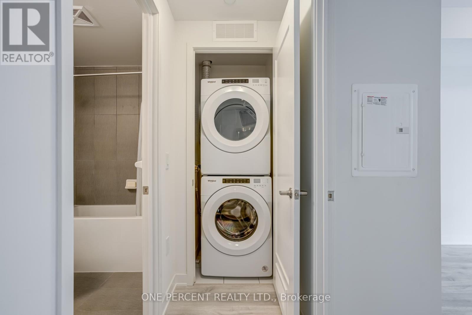 Photo 31 of 843 D 121 Lower Sherbourne Street, Toronto ON