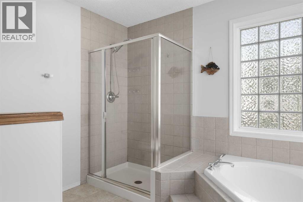 Photo 25 of 402 Cimarron Boulevard, Okotoks AB