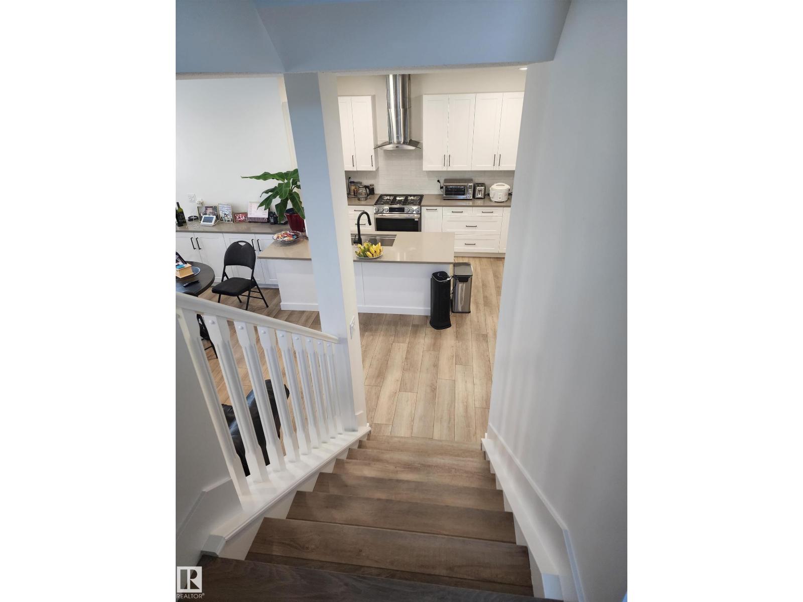 Photo 16 of 129 Griesbach Rd Nw, Edmonton AB