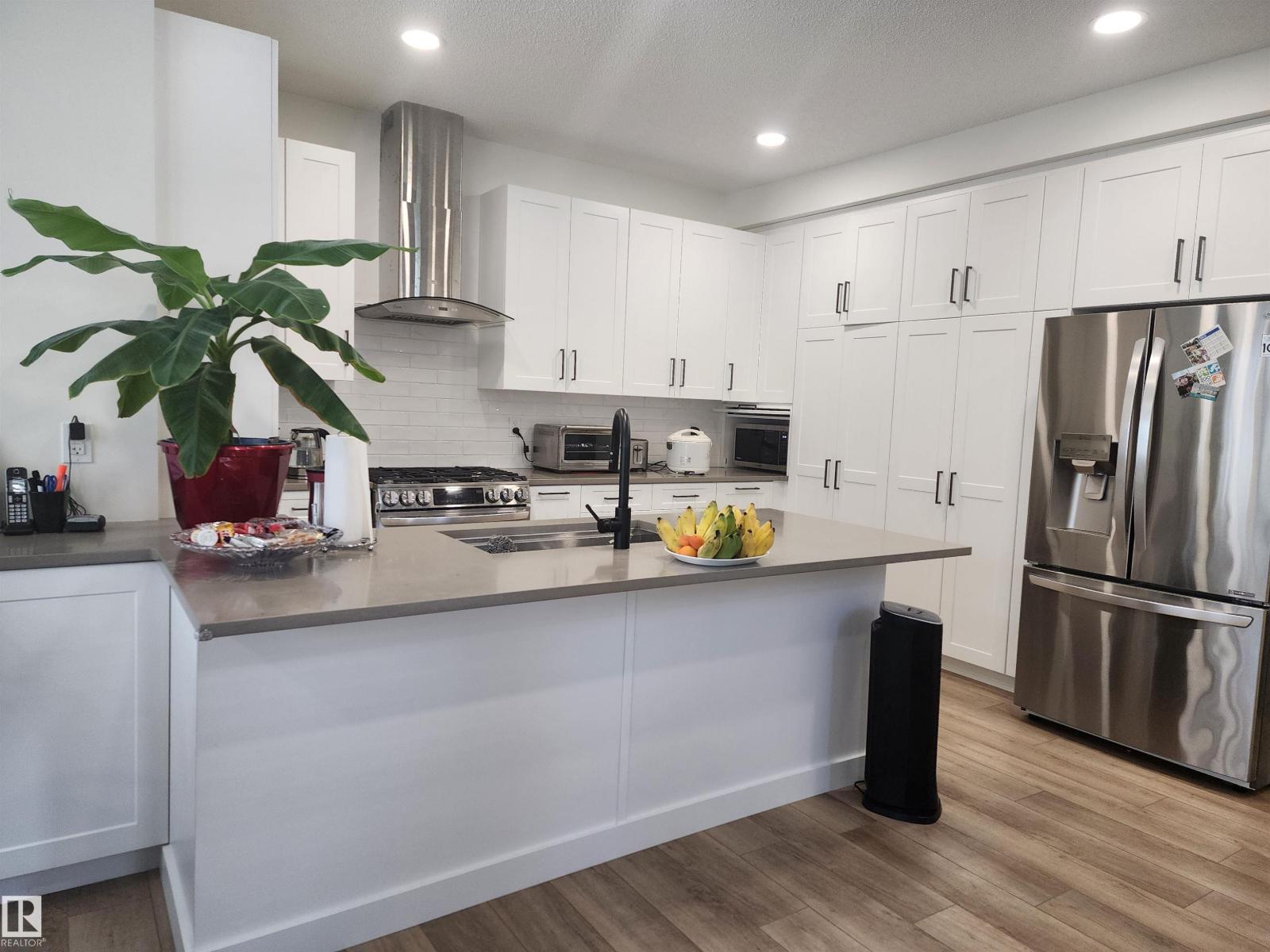 Photo 13 of 129 Griesbach Rd Nw, Edmonton AB