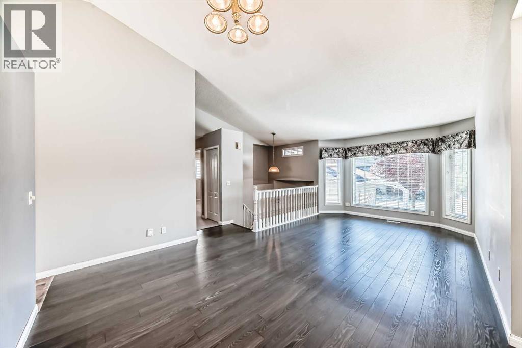 Photo 14 of 33 Thorndale Close Se, Airdrie AB