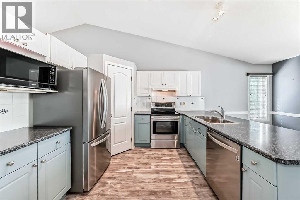 Photo 7 of 33 Thorndale Close Se, Airdrie AB