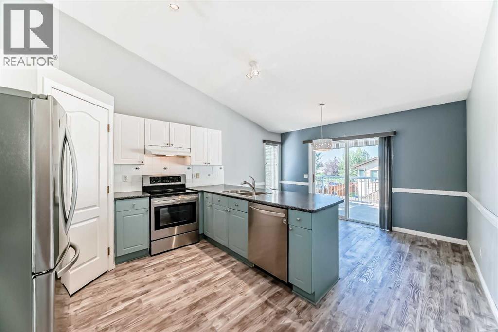Photo 6 of 33 Thorndale Close Se, Airdrie AB