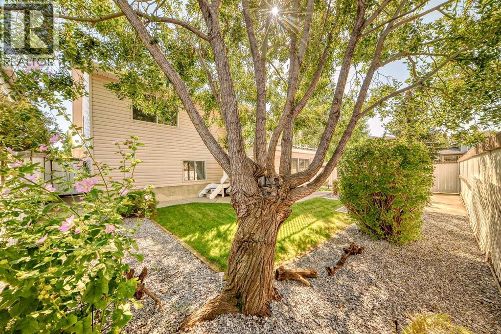 Photo 41 of 33 Thorndale Close Se, Airdrie AB