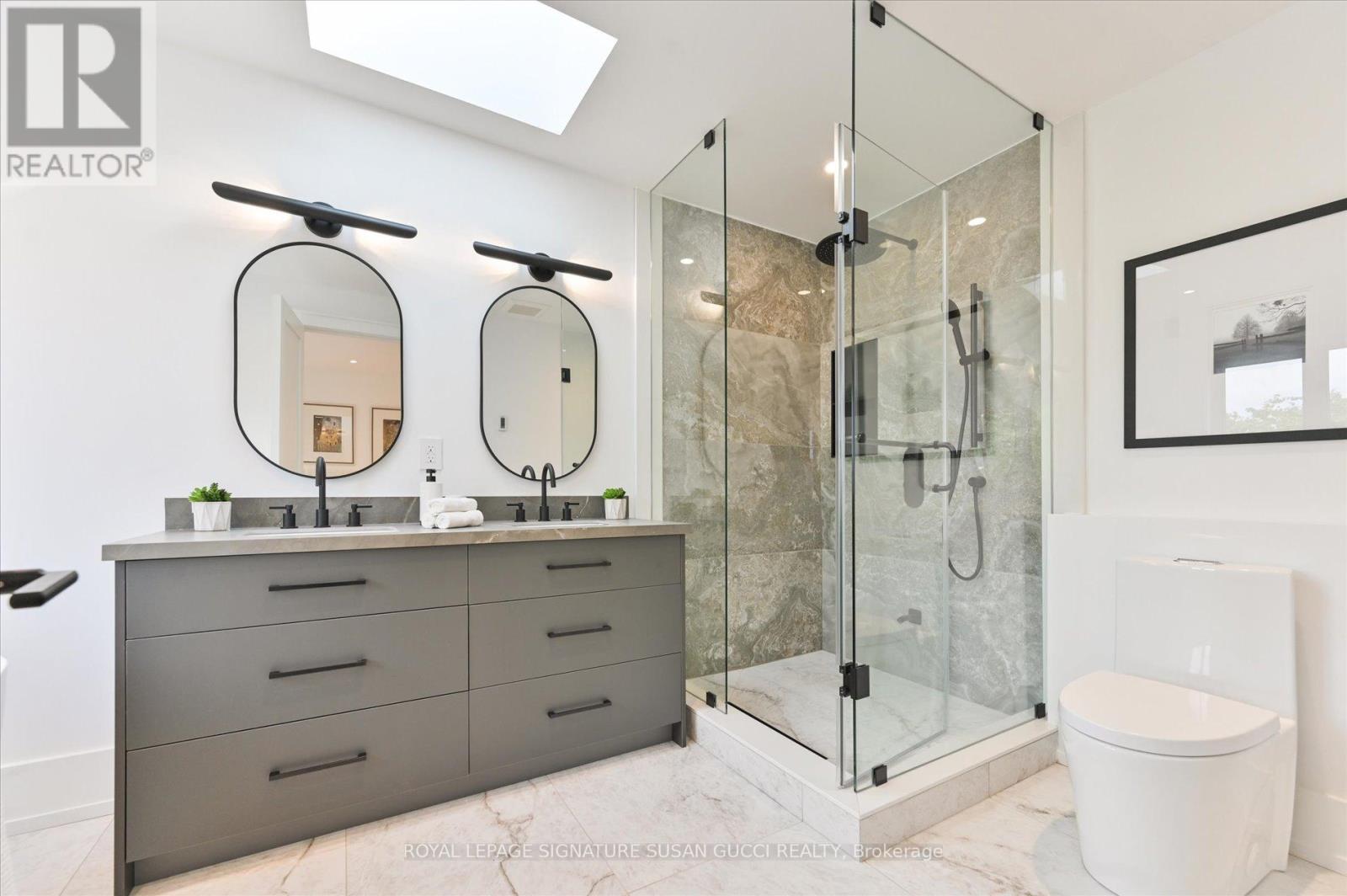 Photo 22 of 24 Elmsdale Road, Toronto ON