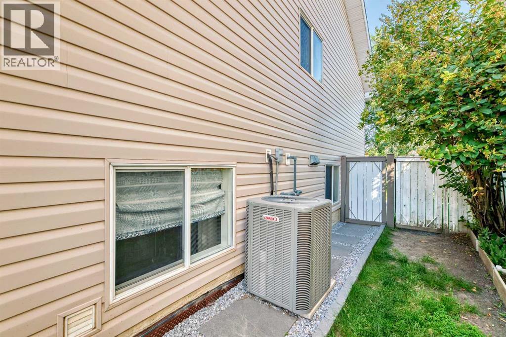 Photo 47 of 33 Thorndale Close Se, Airdrie AB