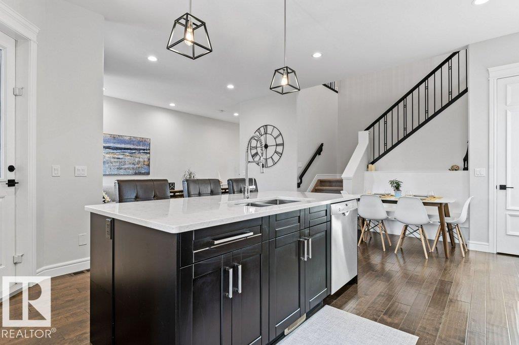 Photo 1 of 7235 May Rd Nw, Edmonton AB