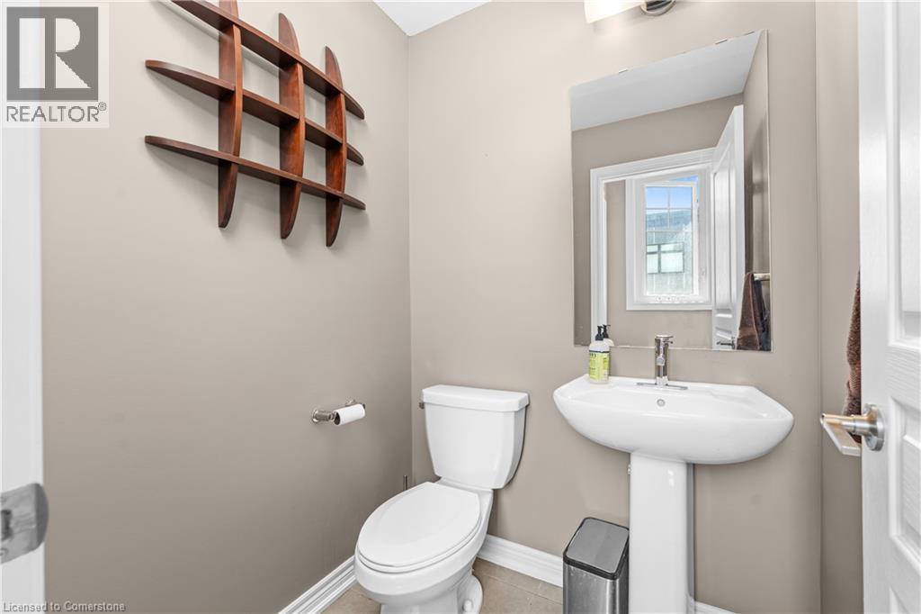 Photo 15 of 78 Esplanade Lane, Grimsby ON