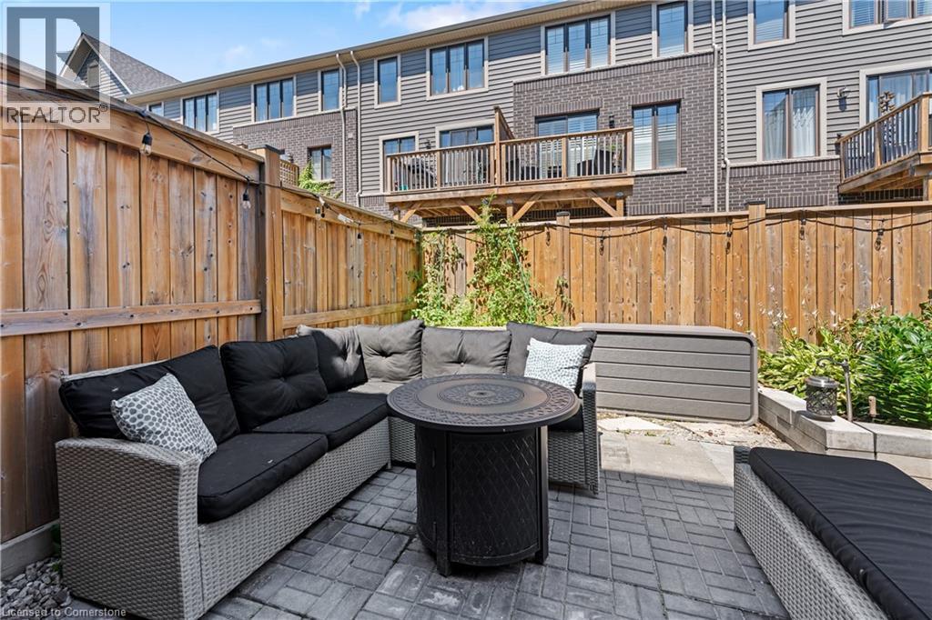 Photo 4 of 78 Esplanade Lane, Grimsby ON