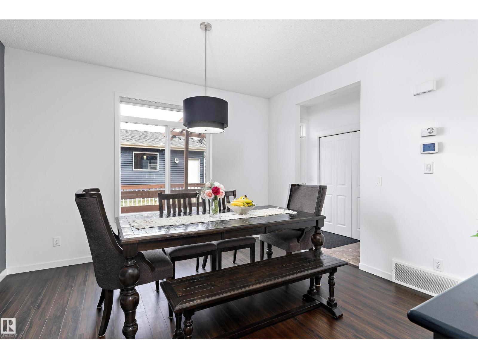 Photo 15 of 2031 52 Street Sw, Edmonton AB