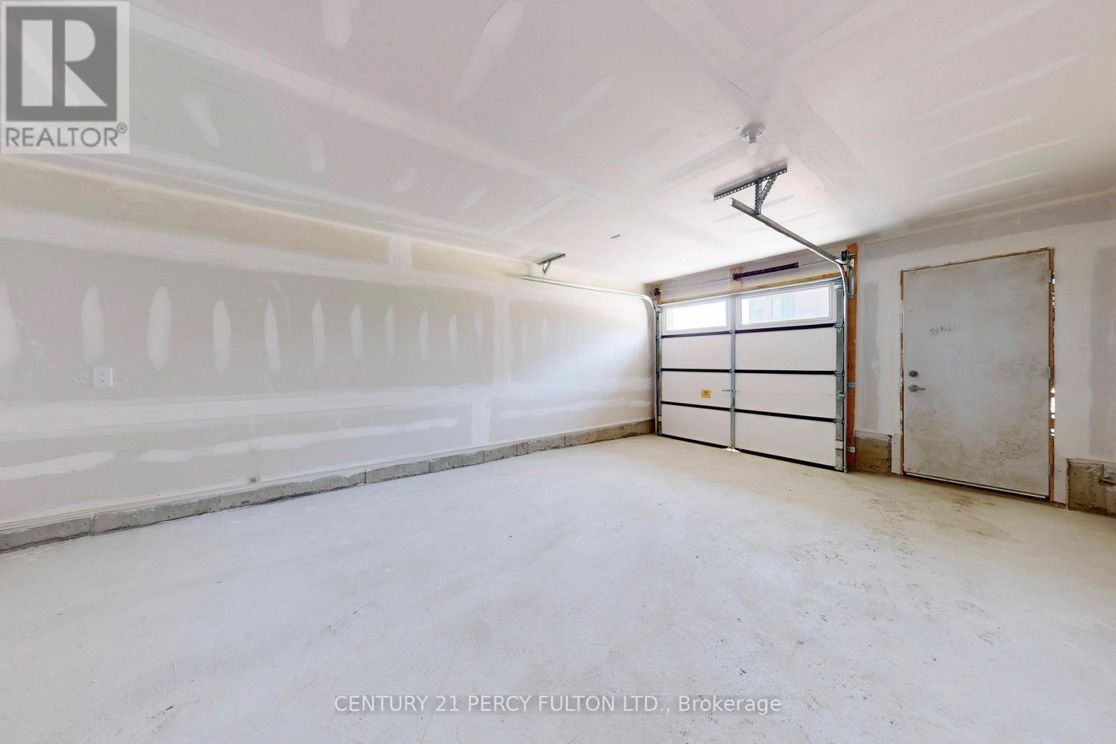 Photo 33 of 26 Bateson Street, Ajax ON