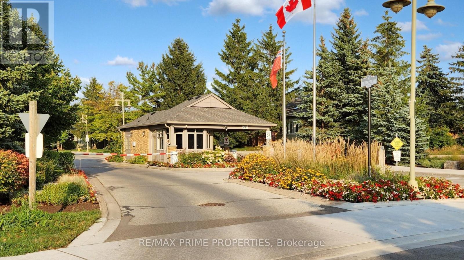Photo 4 of 320 85 The Boardwalk Way, Markham ON