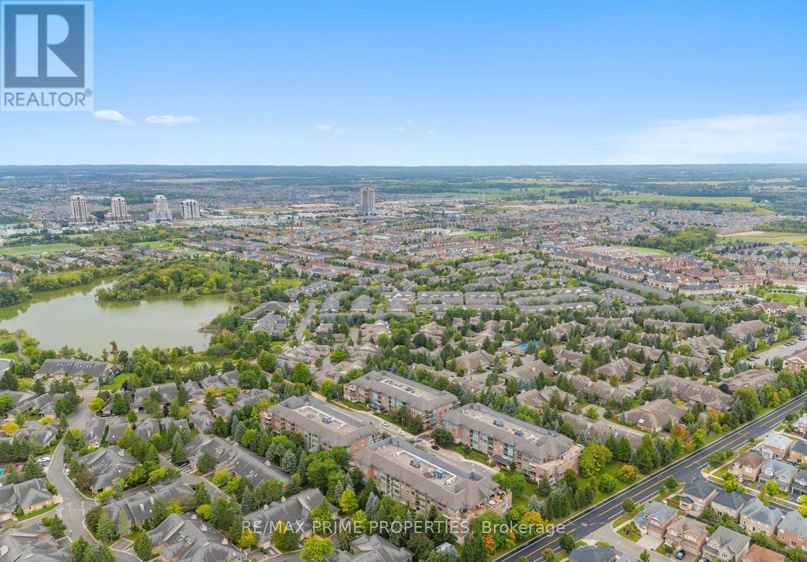 Photo 35 of 320 85 The Boardwalk Way, Markham ON