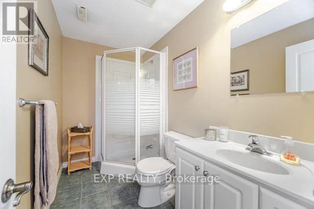 Photo 35 of 37 Links Lane, Brampton ON