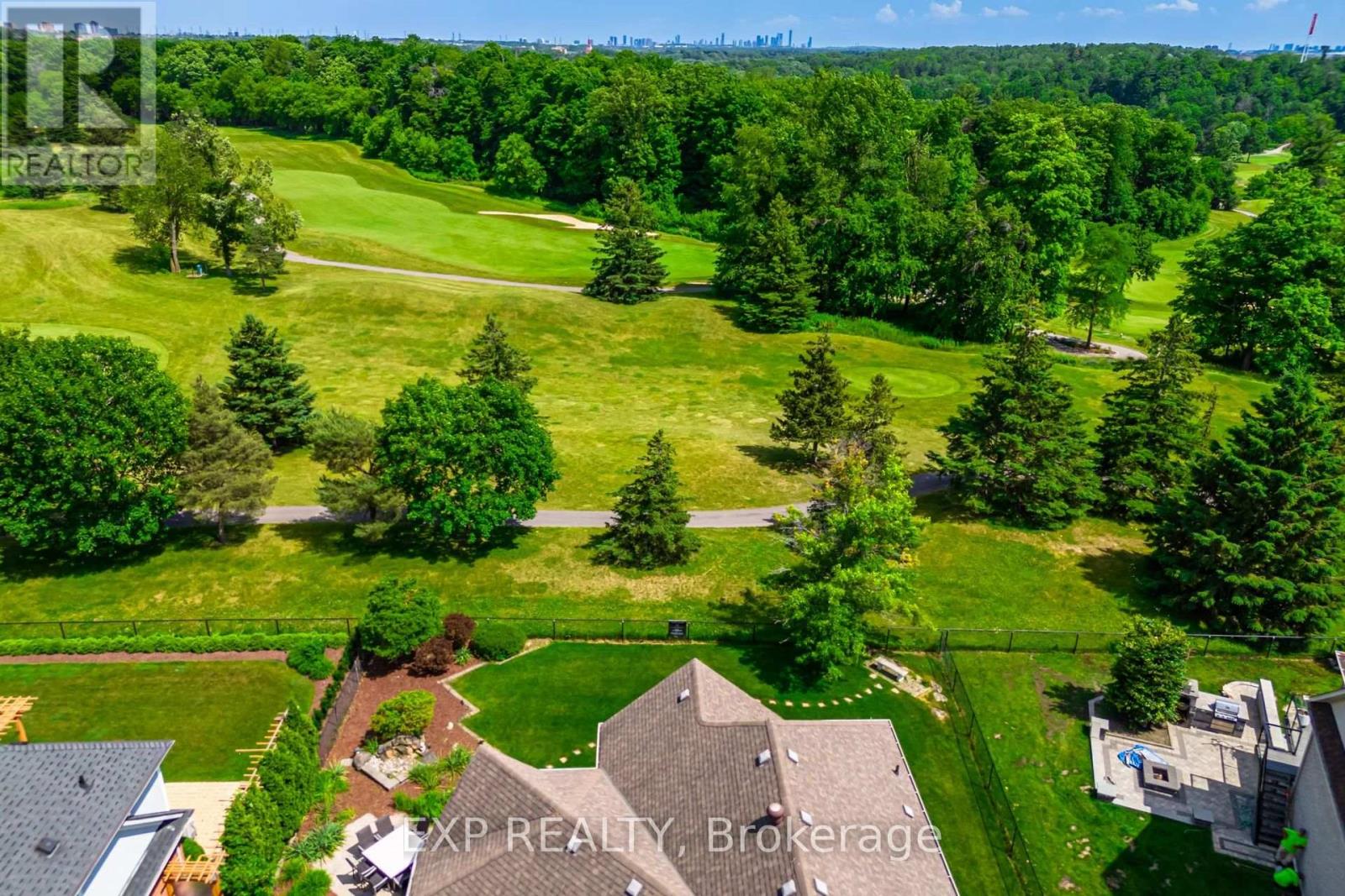 Photo 40 of 37 Links Lane, Brampton ON