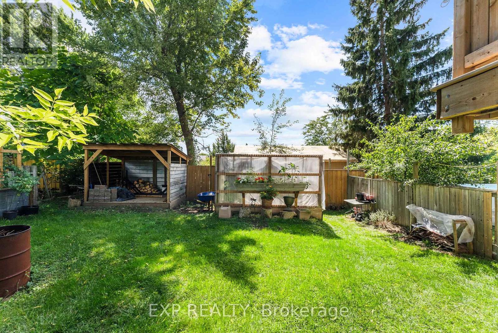 Photo 11 of 173 Simcoe Avenue, Georgina ON