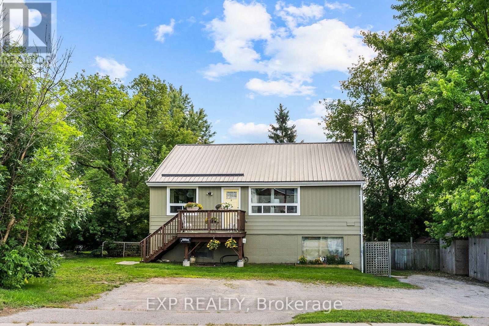 Photo 16 of 173 Simcoe Avenue, Georgina ON