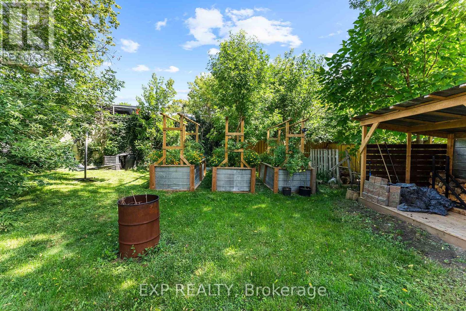 Photo 19 of 173 Simcoe Avenue, Georgina ON