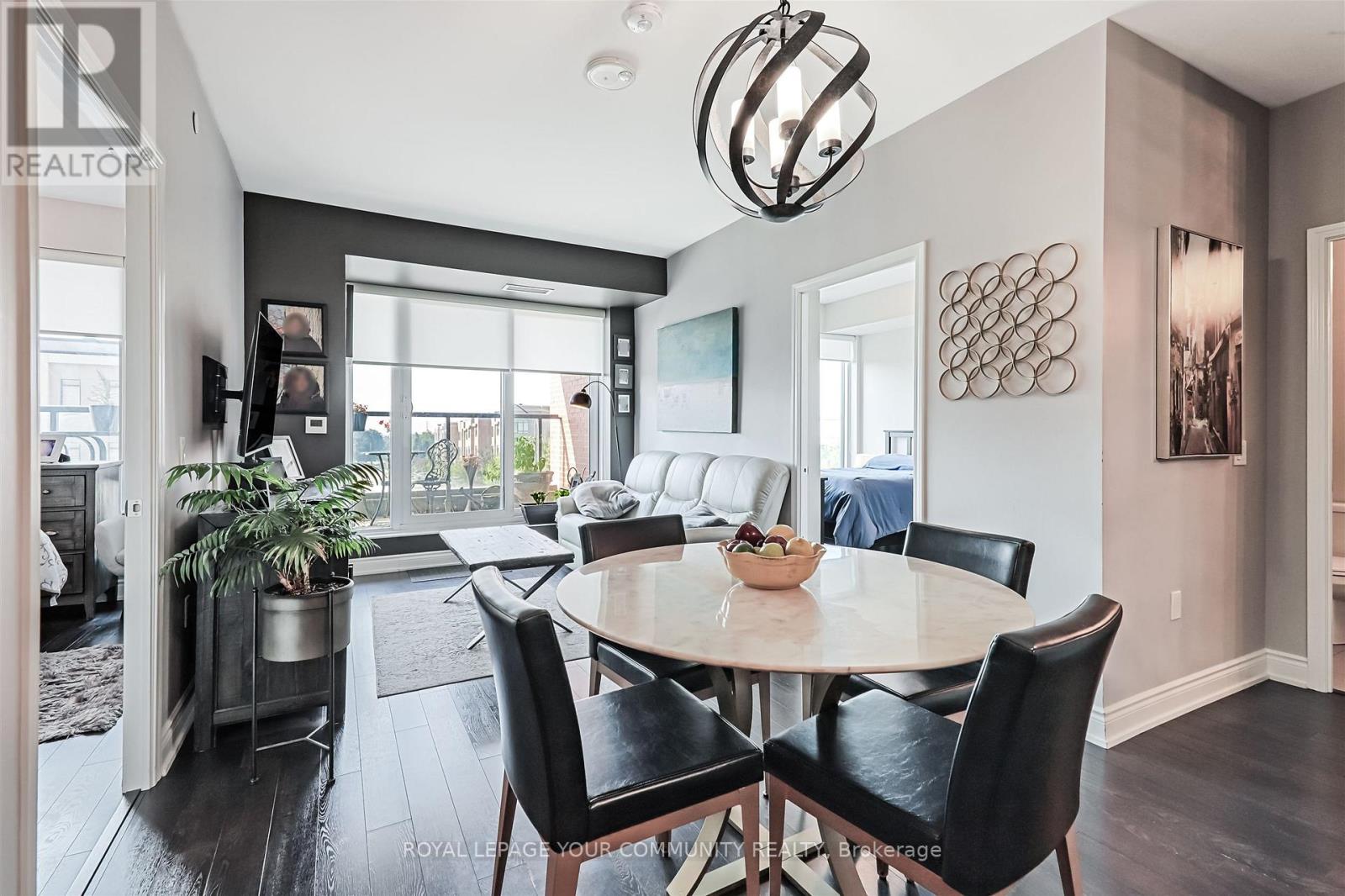 Photo 10 of 208 99 Eagle Rock Way S, Vaughan ON
