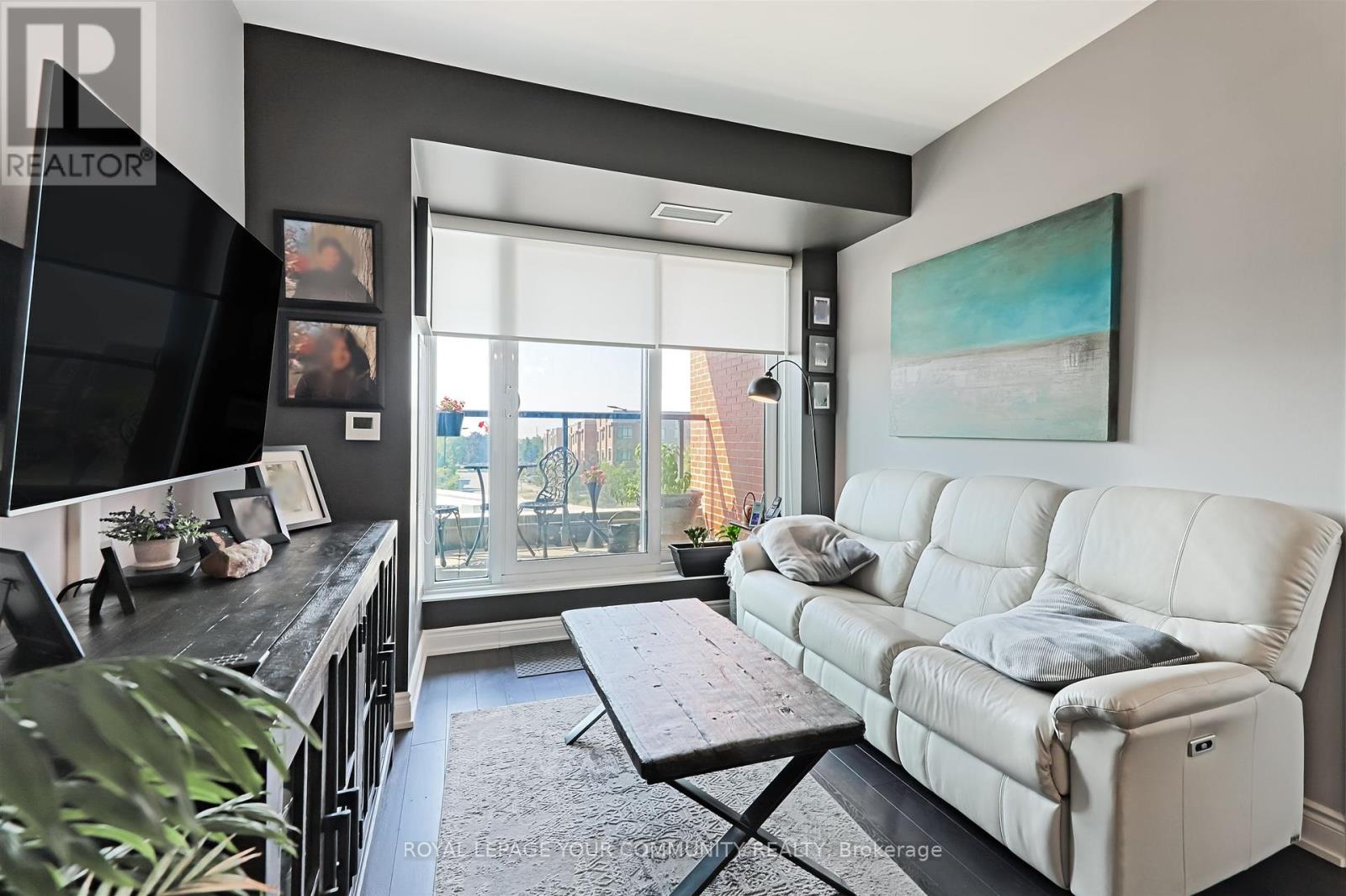 Photo 33 of 208 99 Eagle Rock Way S, Vaughan ON