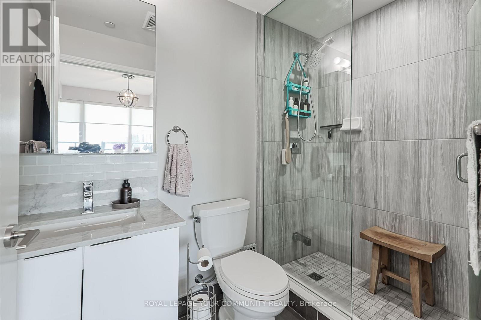 Photo 4 of 208 99 Eagle Rock Way S, Vaughan ON