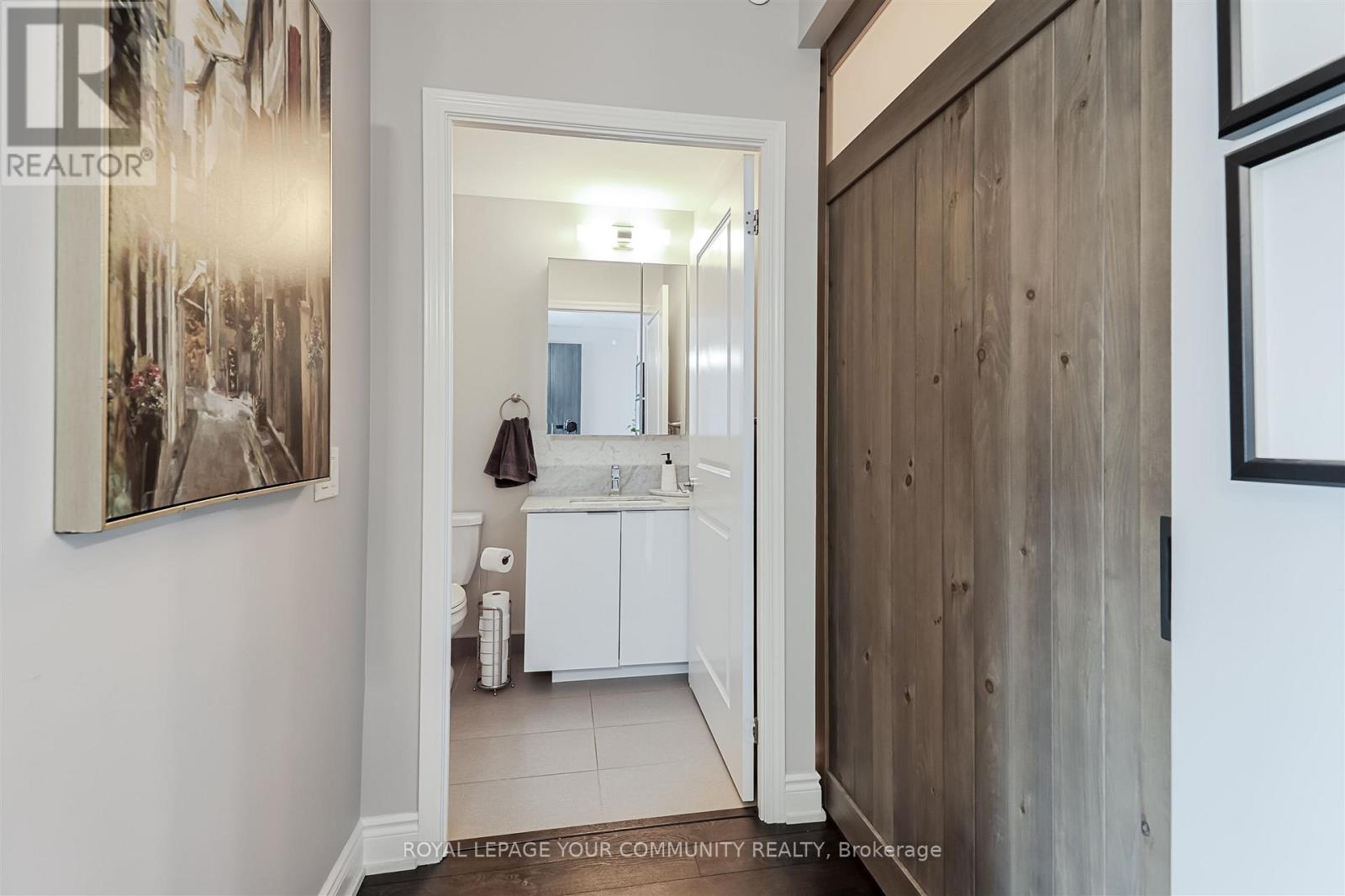 Photo 40 of 208 99 Eagle Rock Way S, Vaughan ON