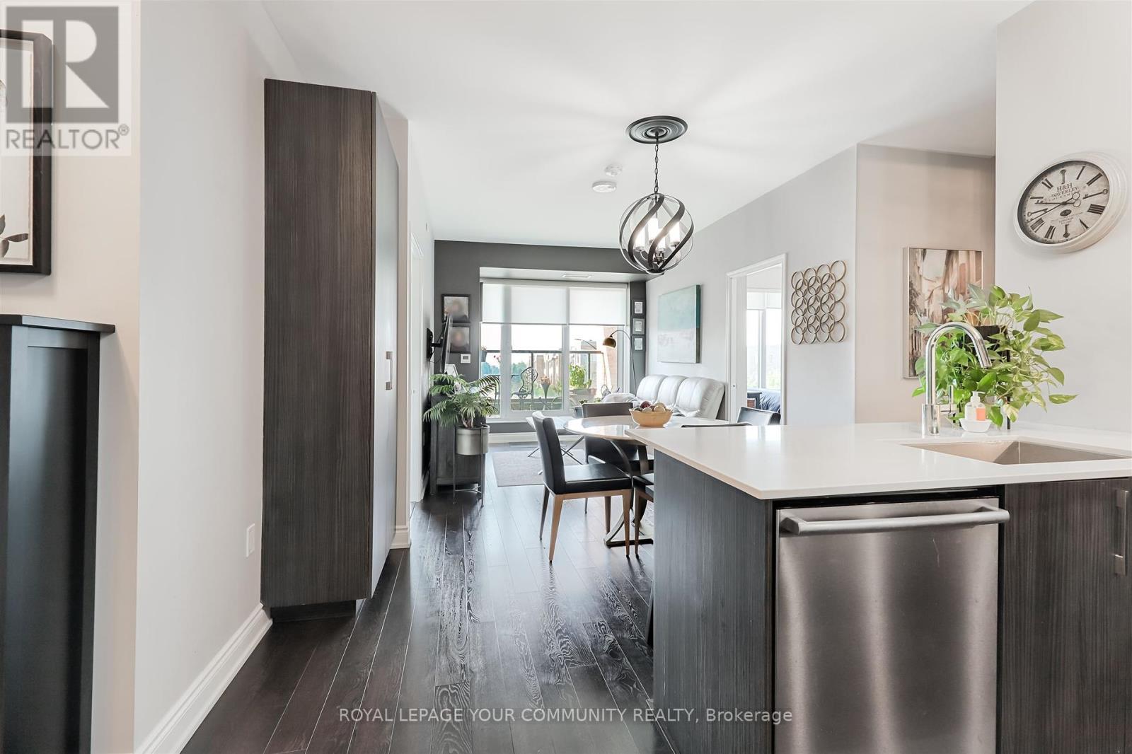 Photo 20 of 208 99 Eagle Rock Way S, Vaughan ON