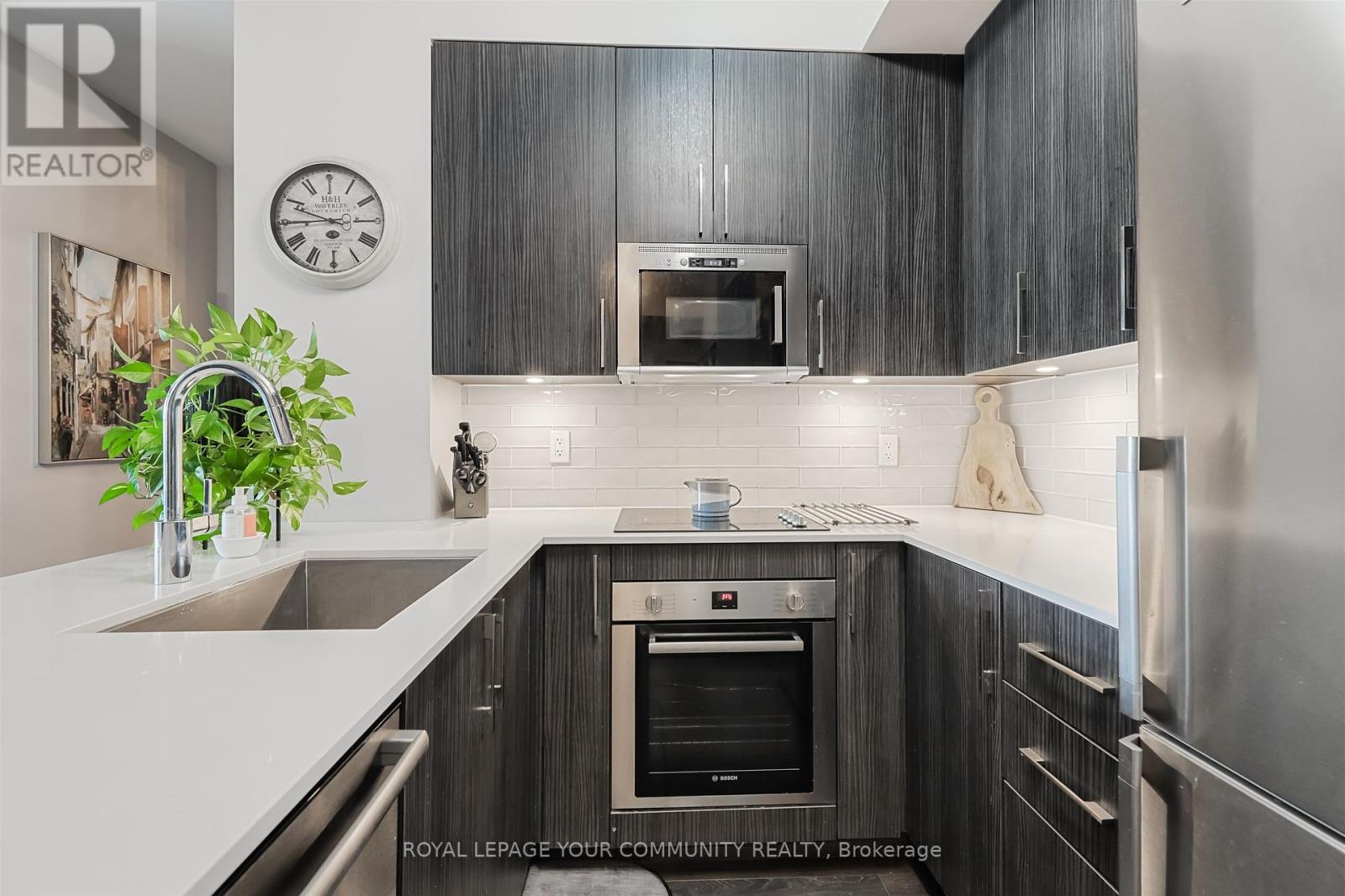 Photo 24 of 208 99 Eagle Rock Way S, Vaughan ON
