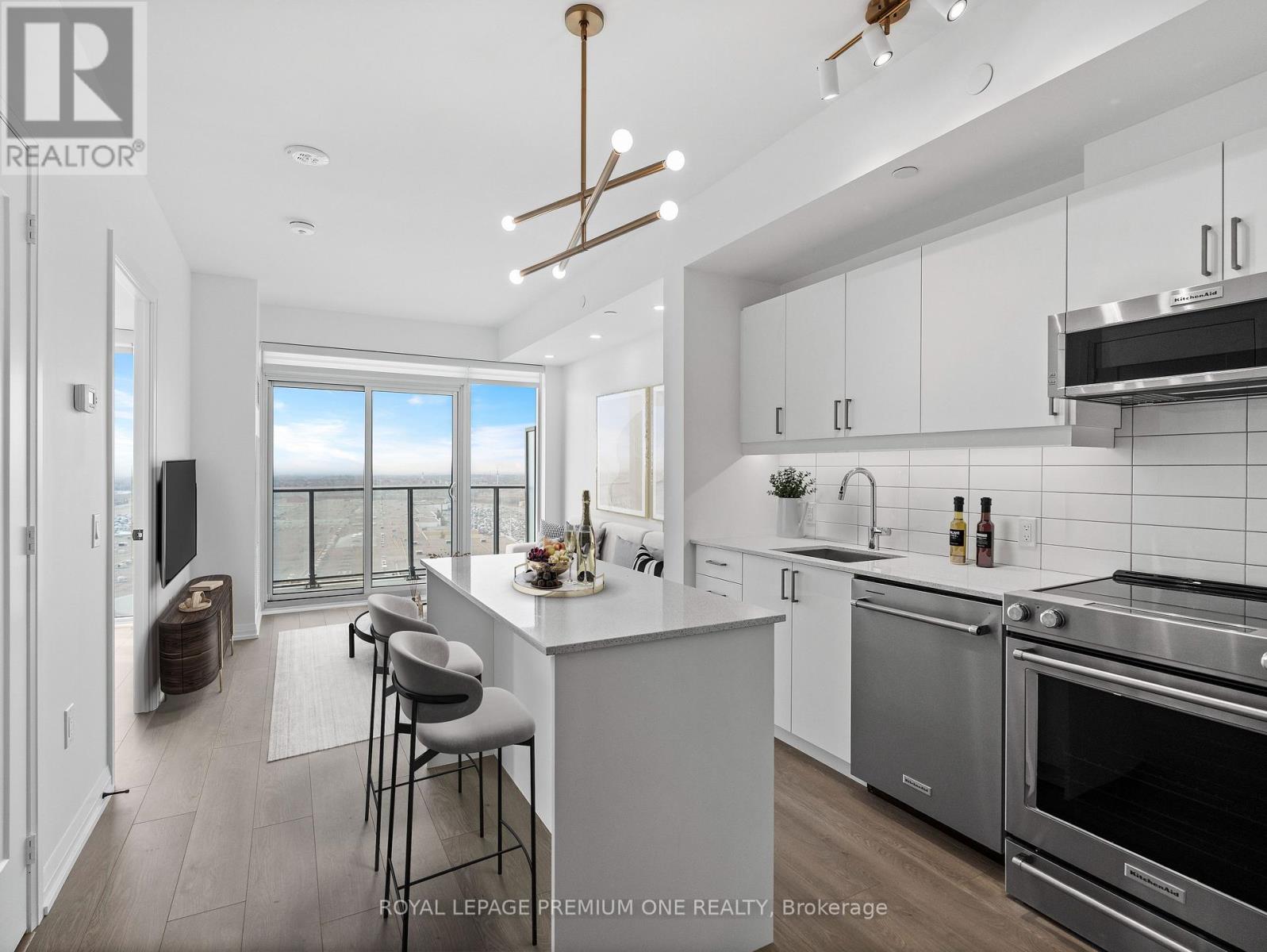 Photo 10 of 1520 9000 Jane Street, Vaughan ON