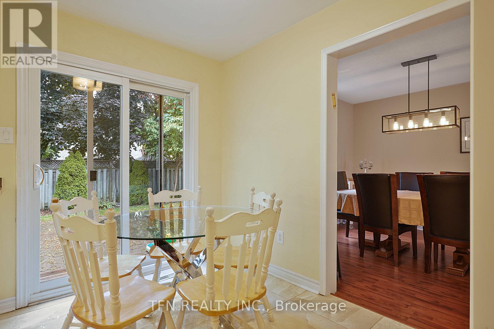 Photo 48 of 86 Thornbrook Court, Vaughan ON